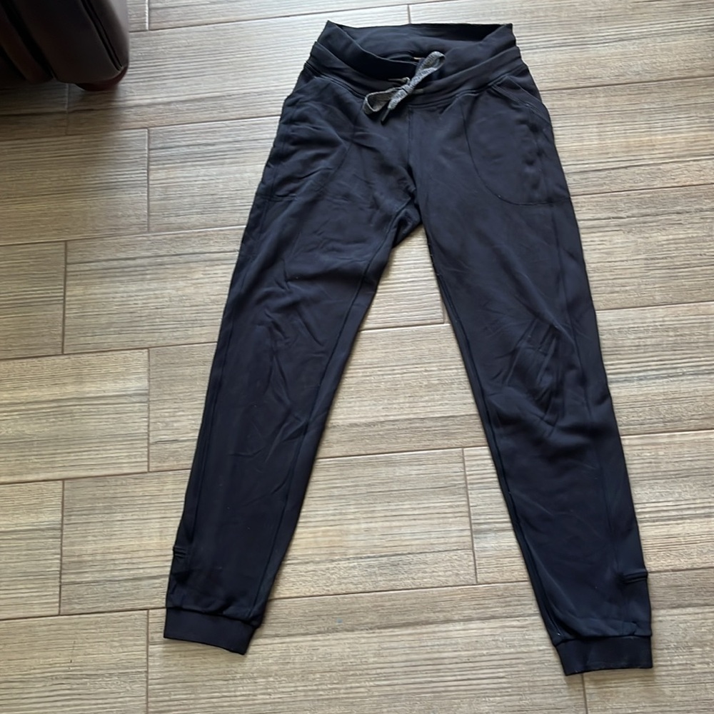 Lululemon sweatpants/joggers